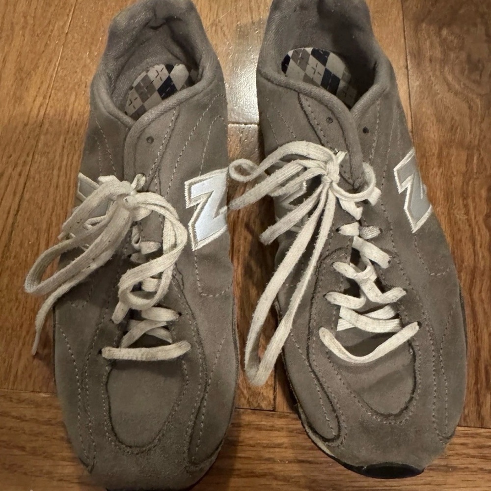 Women’s Gray New Balance Shoes Size 8